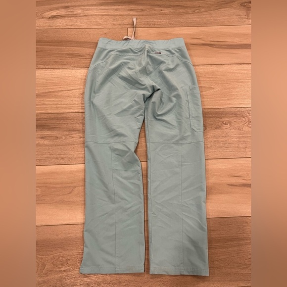 Figs Kade Cargo Scrub Pants Size M PO 1403 - Picture 7 of 7